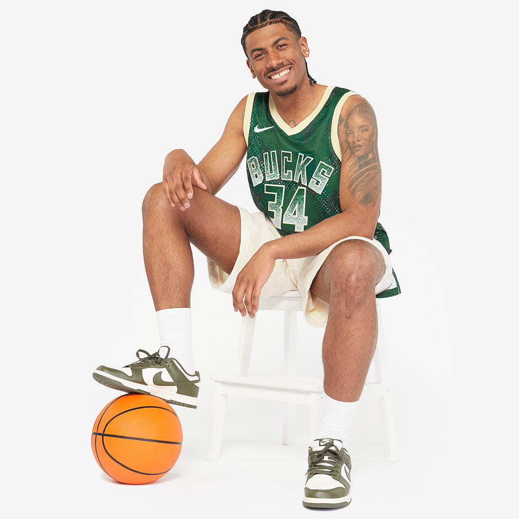 Giannis Antetokounmpo Dri-FIT Select Series Jersey