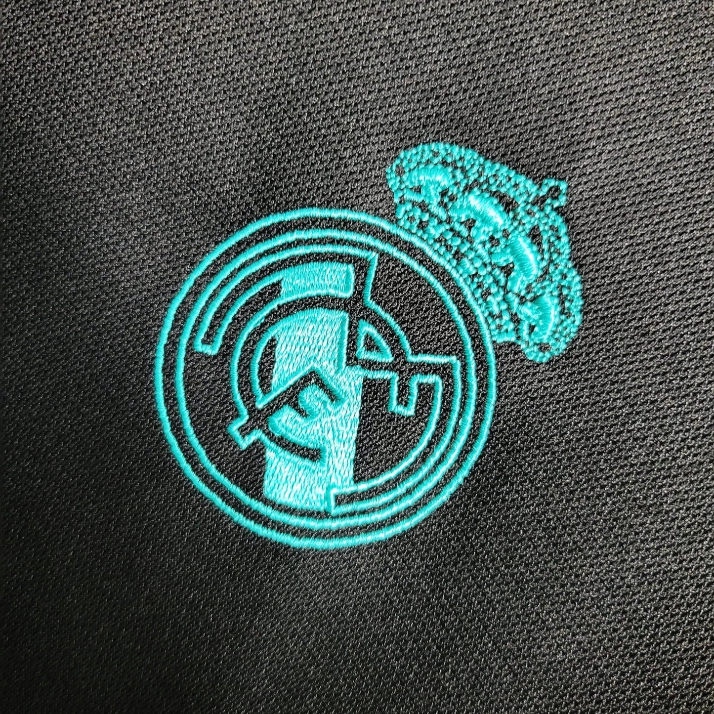 Retro Away 17/18 Shirt