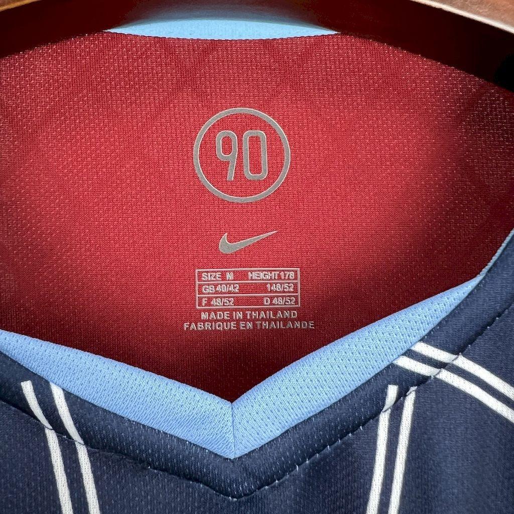 X Hero 2 2004/05 Retro Away Shirt