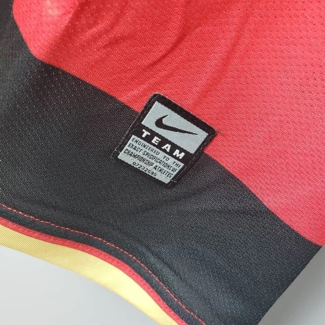 Retro 2009 Men’s Shirt