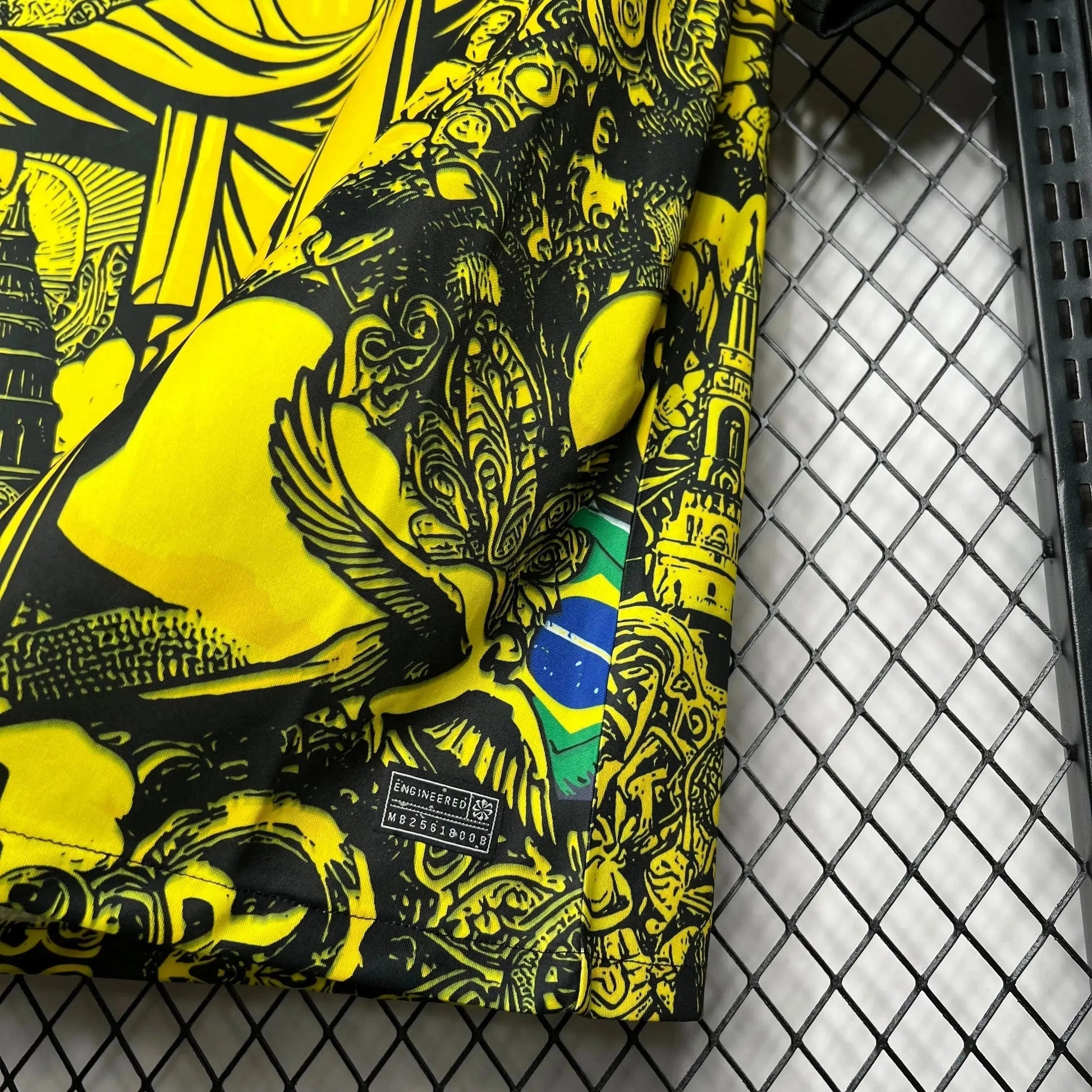 Cristo Redentor - Amarela Special Edition Men’s Shirt