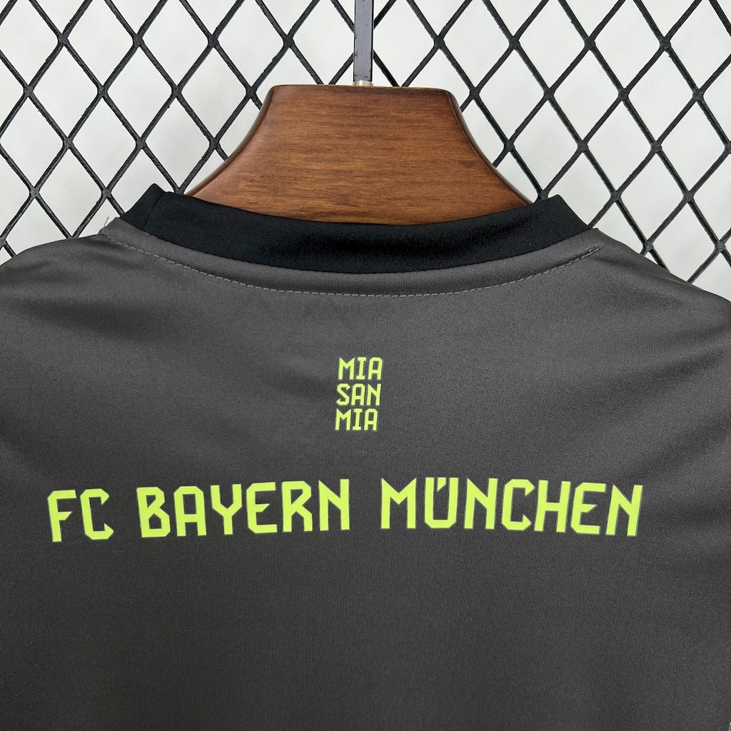 Goalkeeper 2 25/26 Kids Shirt Kit