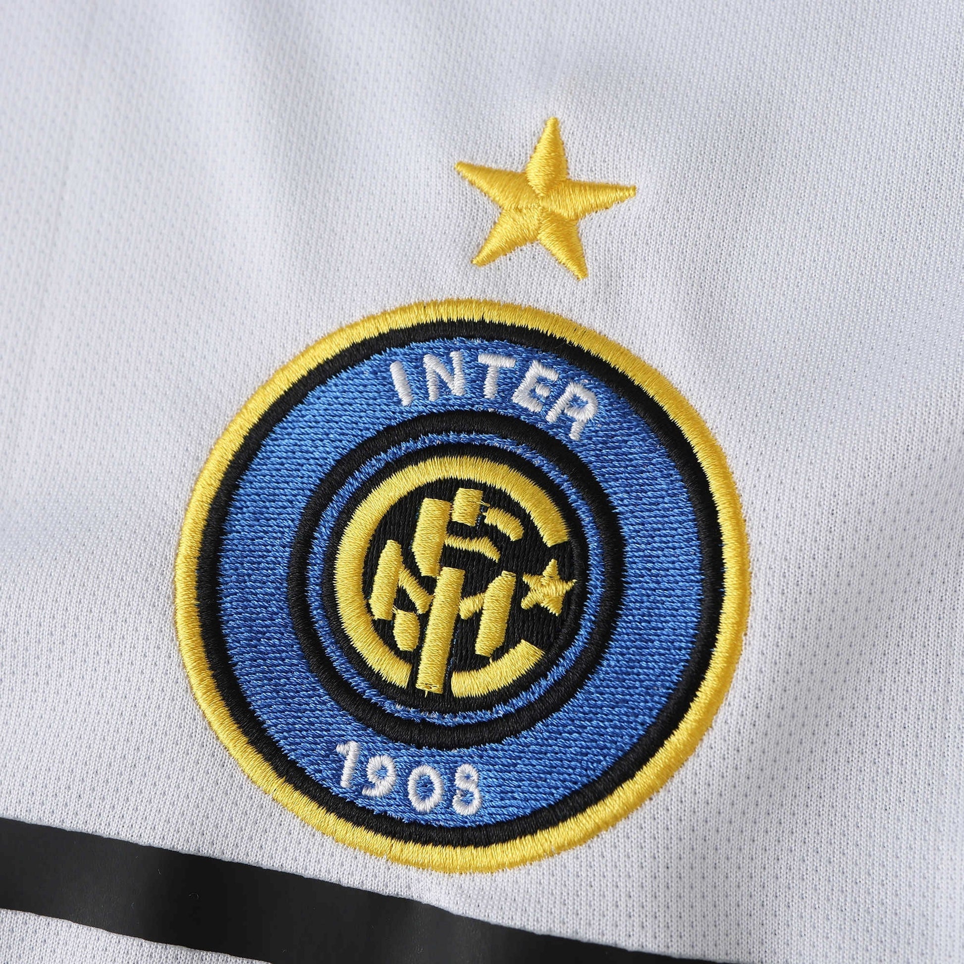 Retro Away 2004/05 Shirt