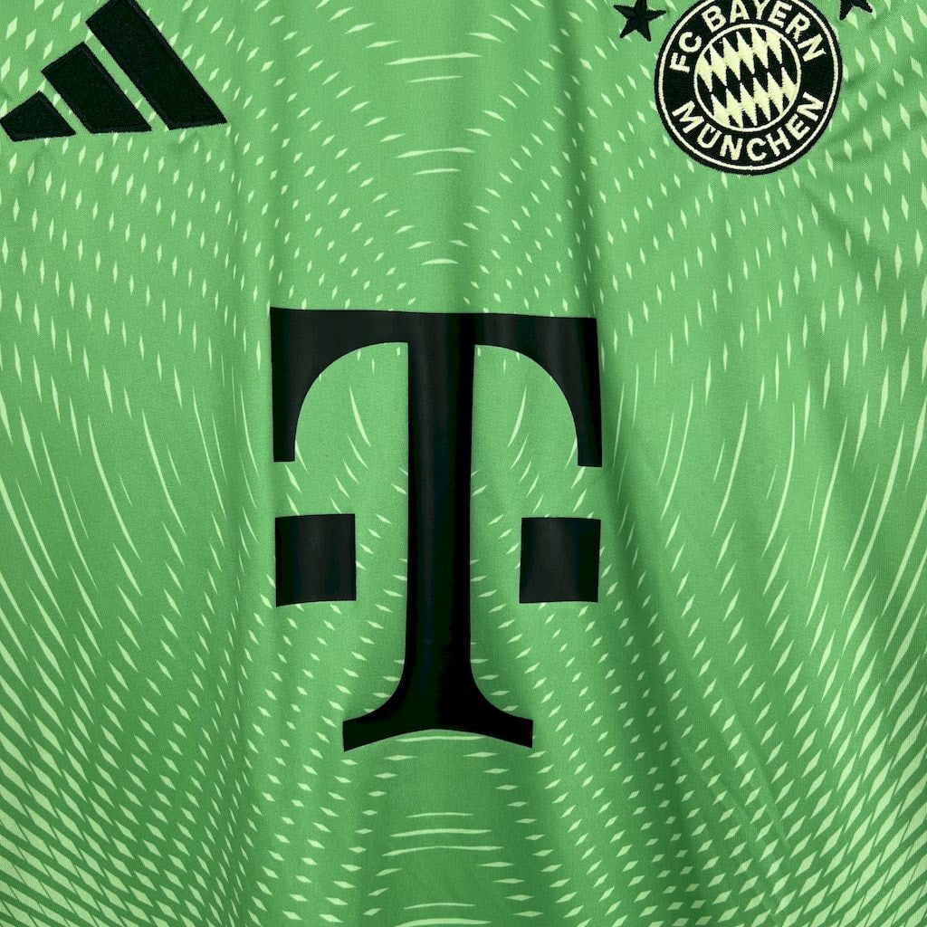 Goalkeeper 25/26 Kids Shirt Kit