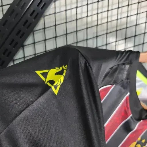 Retro Away 08/09 Shirt