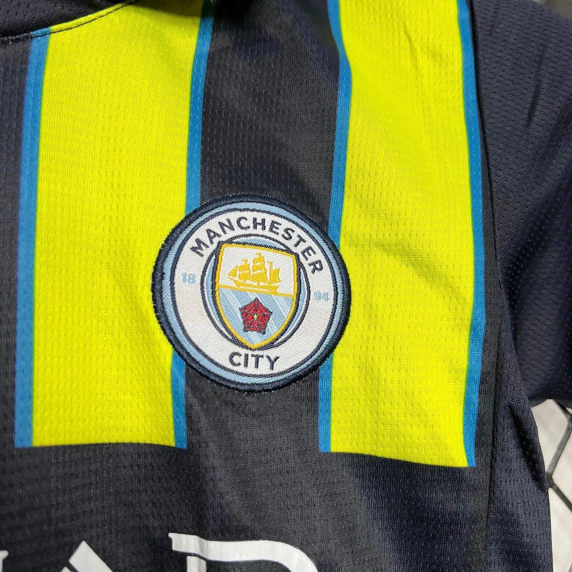 Away 24/25 Kids Shirt Kit