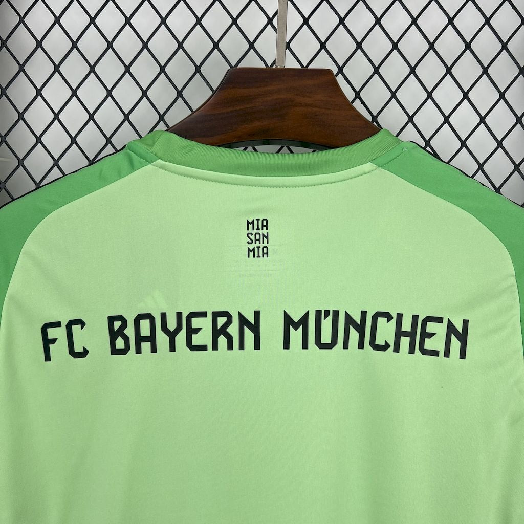Goalkeeper 25/26 Kids Shirt Kit