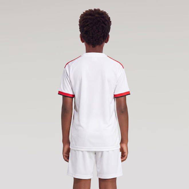 Away 2027 Kids Kit